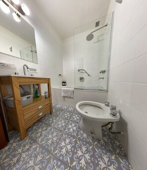 Hair dryer, towels, soap, toilet paper - Camino al Río: Comfort, Serenity, and Warmth Just a Few Meters from the Viedma Waterfront (Viedma)
