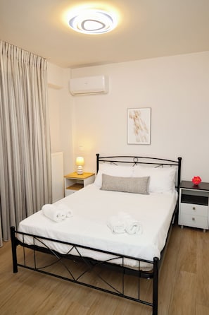 3 chambres, fer et planche à repasser, Wi-Fi gratuit, draps fournis