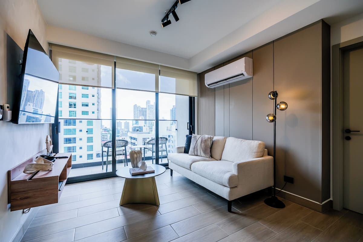 Comfort Apartment, Balcony, City View | Living room | 43-inch Smart TV with digital channels, heated floors