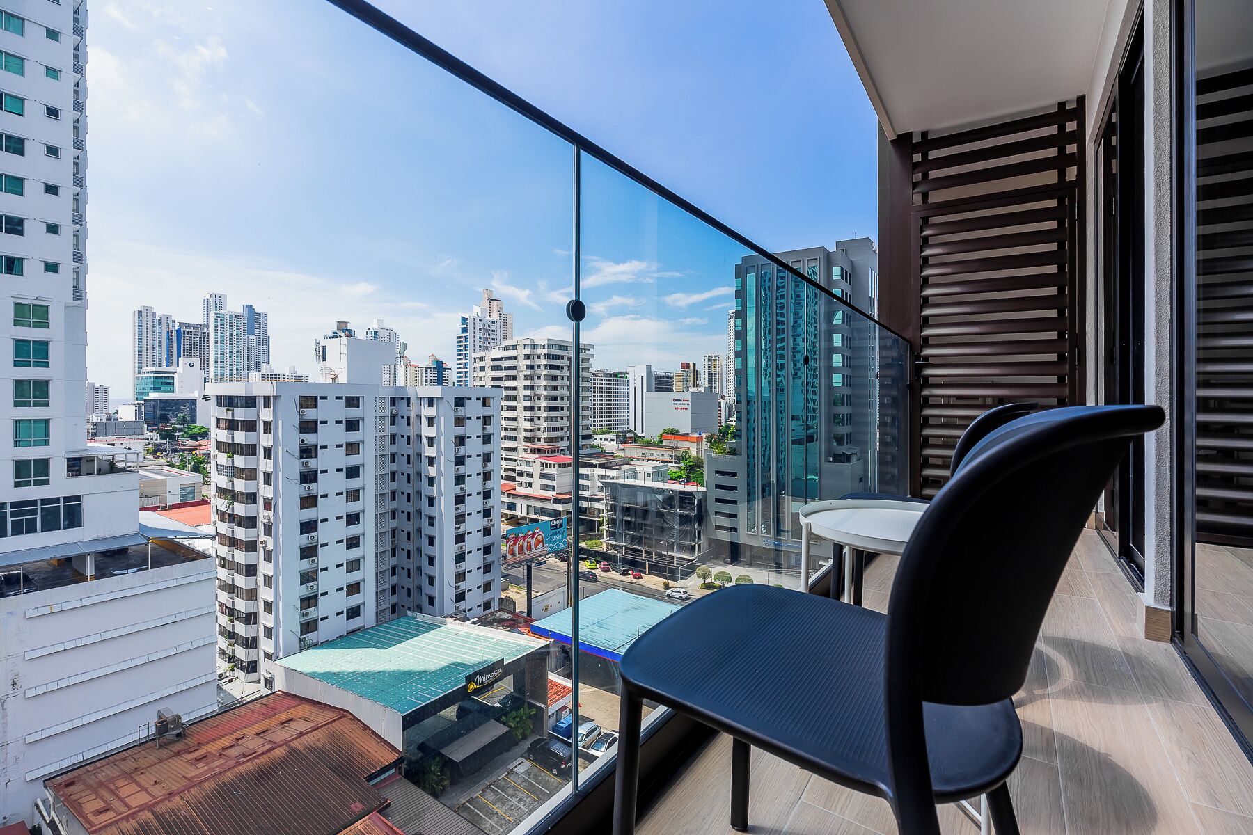 Apartamento Confort, balcón, vistas a la ciudad | Balcón