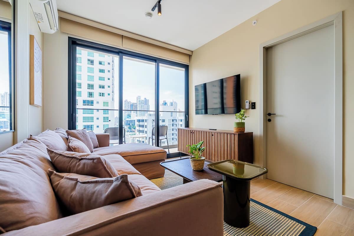 Comfort Apartment, Balcony, City View | Living room | 43-inch Smart TV with digital channels, heated floors