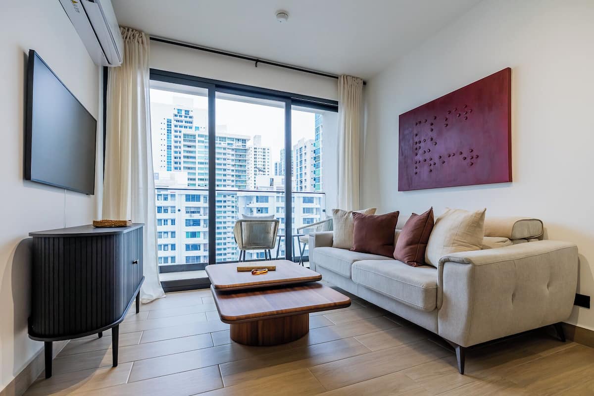 Junior Apartment, Balcony | Living room | 43-inch Smart TV with digital channels, heated floors