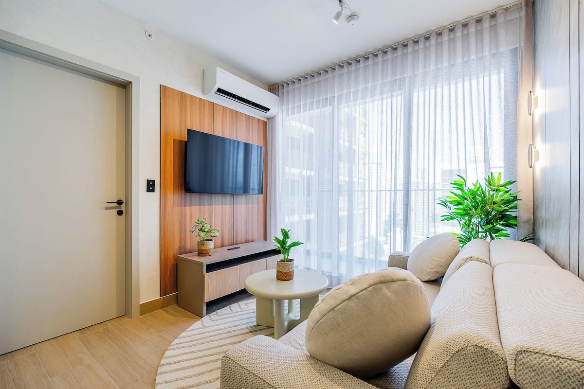 Comfort Apartment, Balcony, City View | Living area | 43-inch Smart TV with digital channels, heated floors