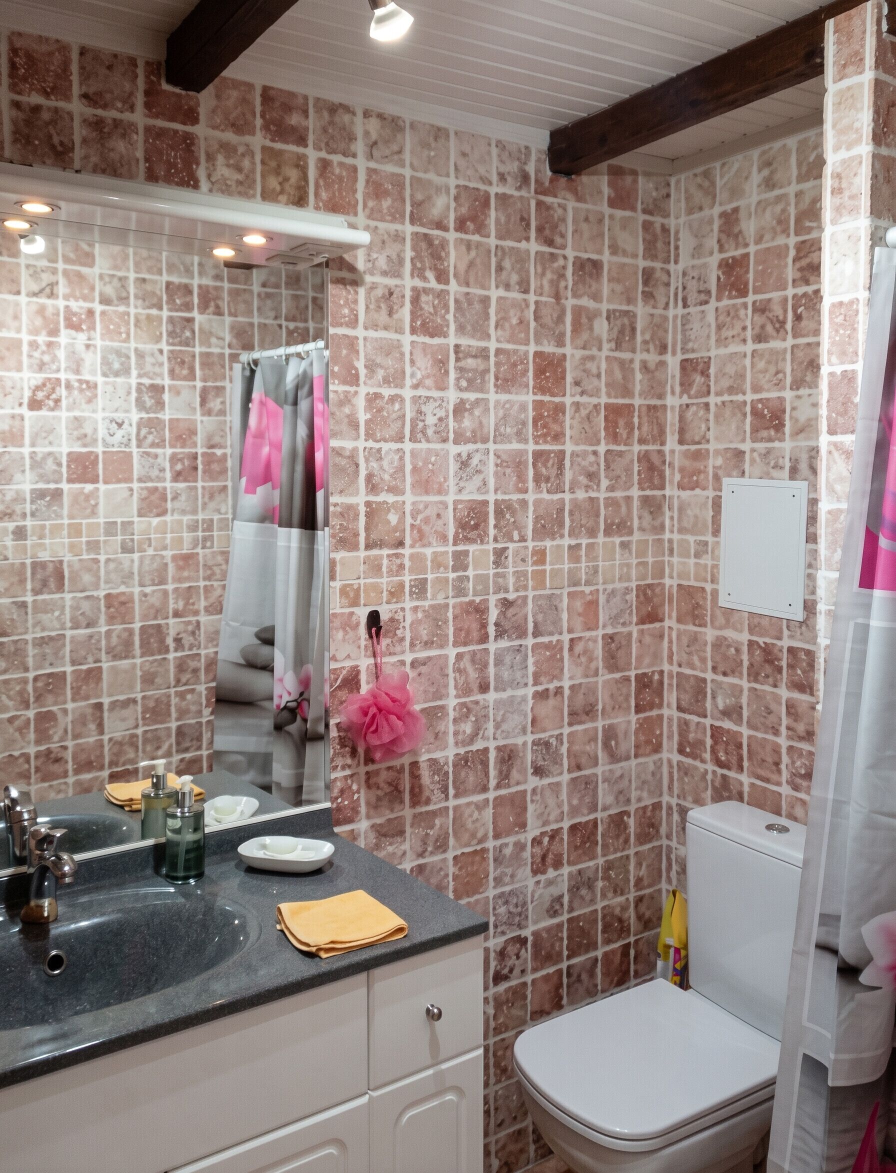 Shower, towels