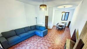 Casa de campo, vista al jardín | Área de sala de estar