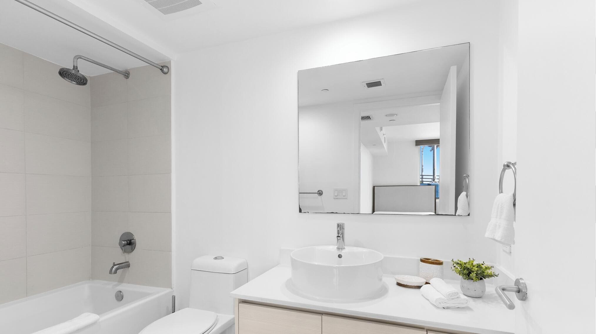 Superior Apartment, 3 Bedrooms, Balcony, River View | Bathroom | Free toiletries, hair dryer, towels, soap