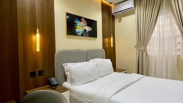 Deluxe Room | Desk, laptop workspace, free WiFi