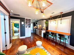 Interior - Stylish Boutique Cottage in Mid City, Next Door to Dining, Near LSU & Downtown (Baton Rouge)