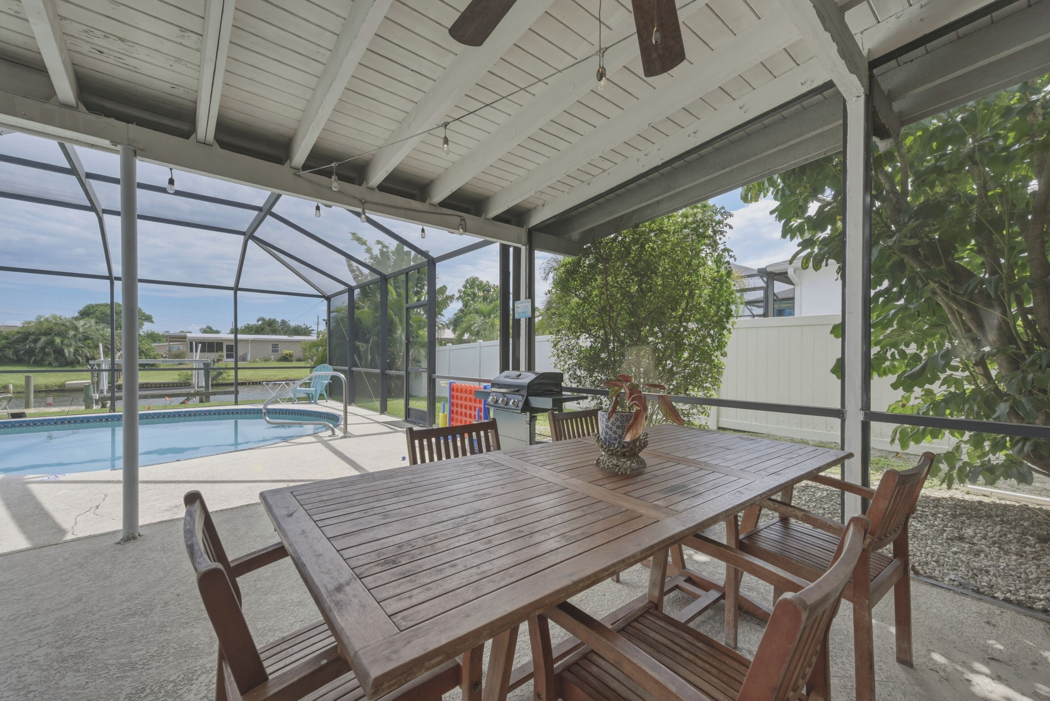 Outdoor dining