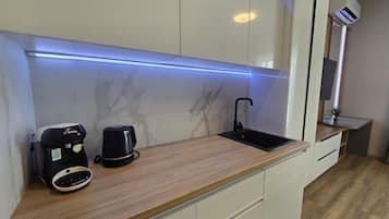 Superior Studio | Bahagian dalam
