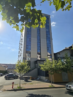 Exterior - Central Rin Residence (București)