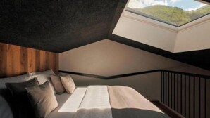 WiFi, bed sheets