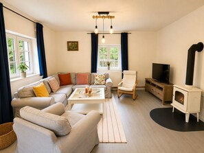 Living area - Wellness Chalet Luby - Peace and Quiet in Nature - with a Private Sauna - Ore Mountains (Luby)