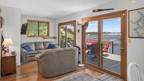Living area - Timber Ridge - Three Bedroom House, Sleeps 8 (Village of Four Seasons)
