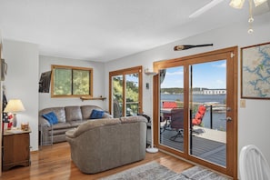 Living area - Timber Ridge - Three Bedroom House, Sleeps 8 (Village of Four Seasons)