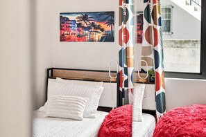 2 chambres, fer et planche à repasser, Wi-Fi gratuit, draps fournis