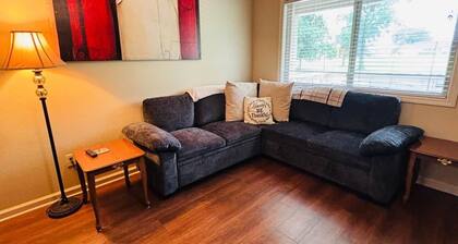 Spacious Apartment Overlooking Harding Park - Sleeps 6