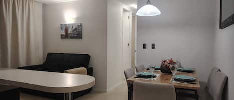 Apartment | Dining