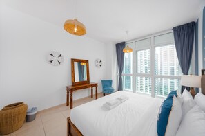 Een strijkplank/strijkijzer, gratis wifi, beddengoed