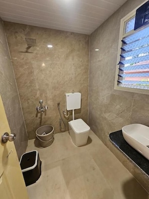 Comfort Twin Room, Non Smoking, Air conditioning | Bathroom | Shower, free toiletries, towels, soap - Saavi Resort Shrivardhan (Shrivardhan)