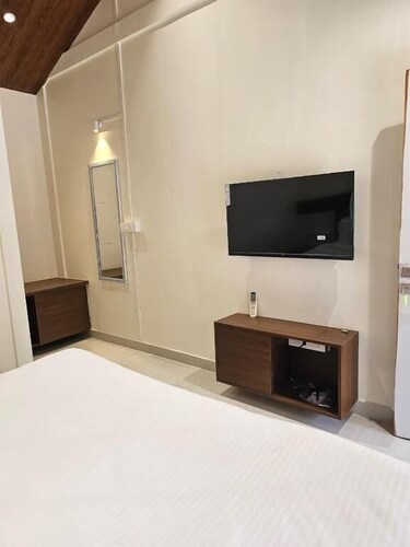 Saavi Resort Shrivardhan