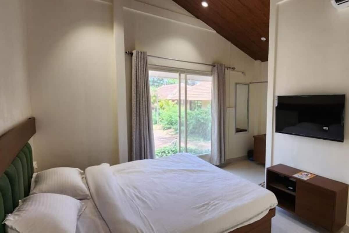 Deluxe Double Room, Non Smoking, Air conditioning | Free WiFi