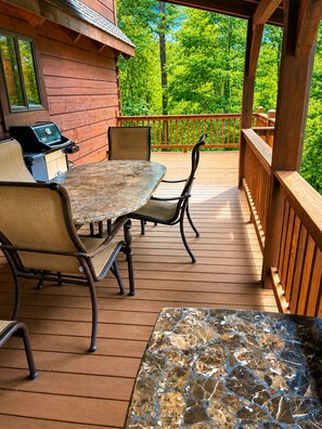 Outdoor dining - Woodsy 3BR Mountain Cabin! Timber Ridge Retreat (Fancy Gap)