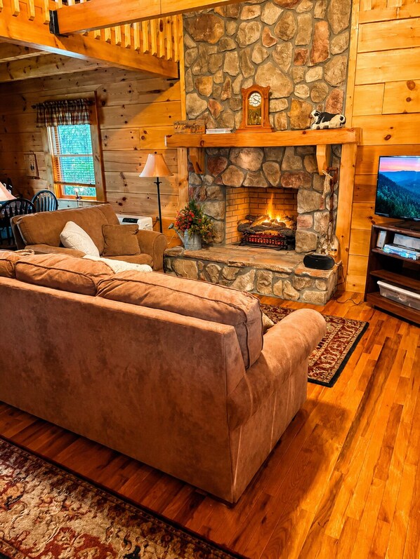 Living area - Woodsy 3BR Mountain Cabin! Timber Ridge Retreat (Fancy Gap)