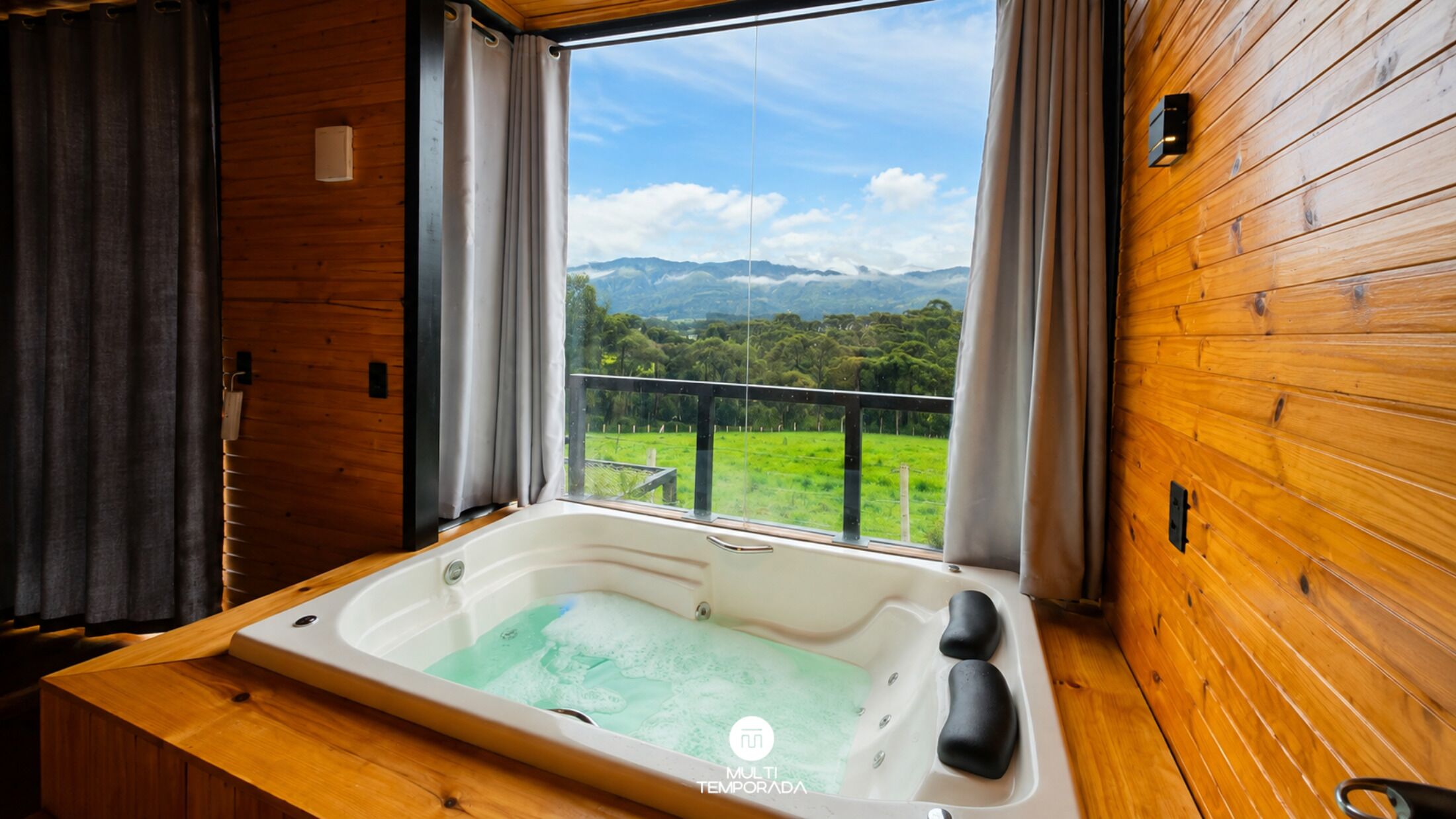 Cabane Deluxe | Bain à remous privé
