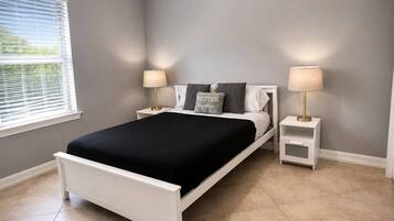 4 bedrooms, iron/ironing board, WiFi (free), bed sheets