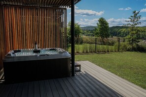 Bain à remous extérieur