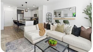 Living area - Cozy 1-bedroom apartment in charming Augusta with AC and gym (Augusta)