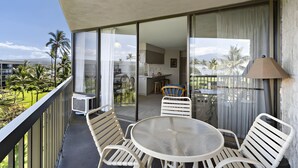 Outdoor dining - Beachfront 4BR, 2 Condos for 12 in Kihei, Maui! (Kihei)