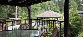 Private Entire Home in Gold River, BC