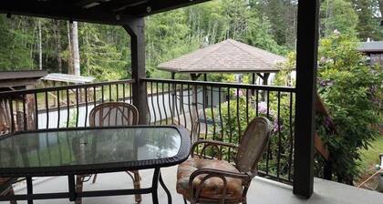 Private Entire Home in Gold River, BC