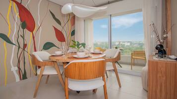 Departamento, balcón | Restaurantes