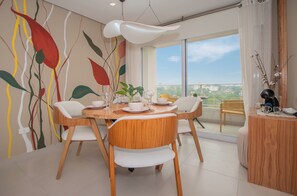 Apartamento, balcón | Restauración
