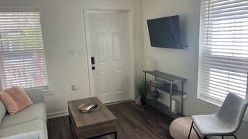 Cottage | Living area