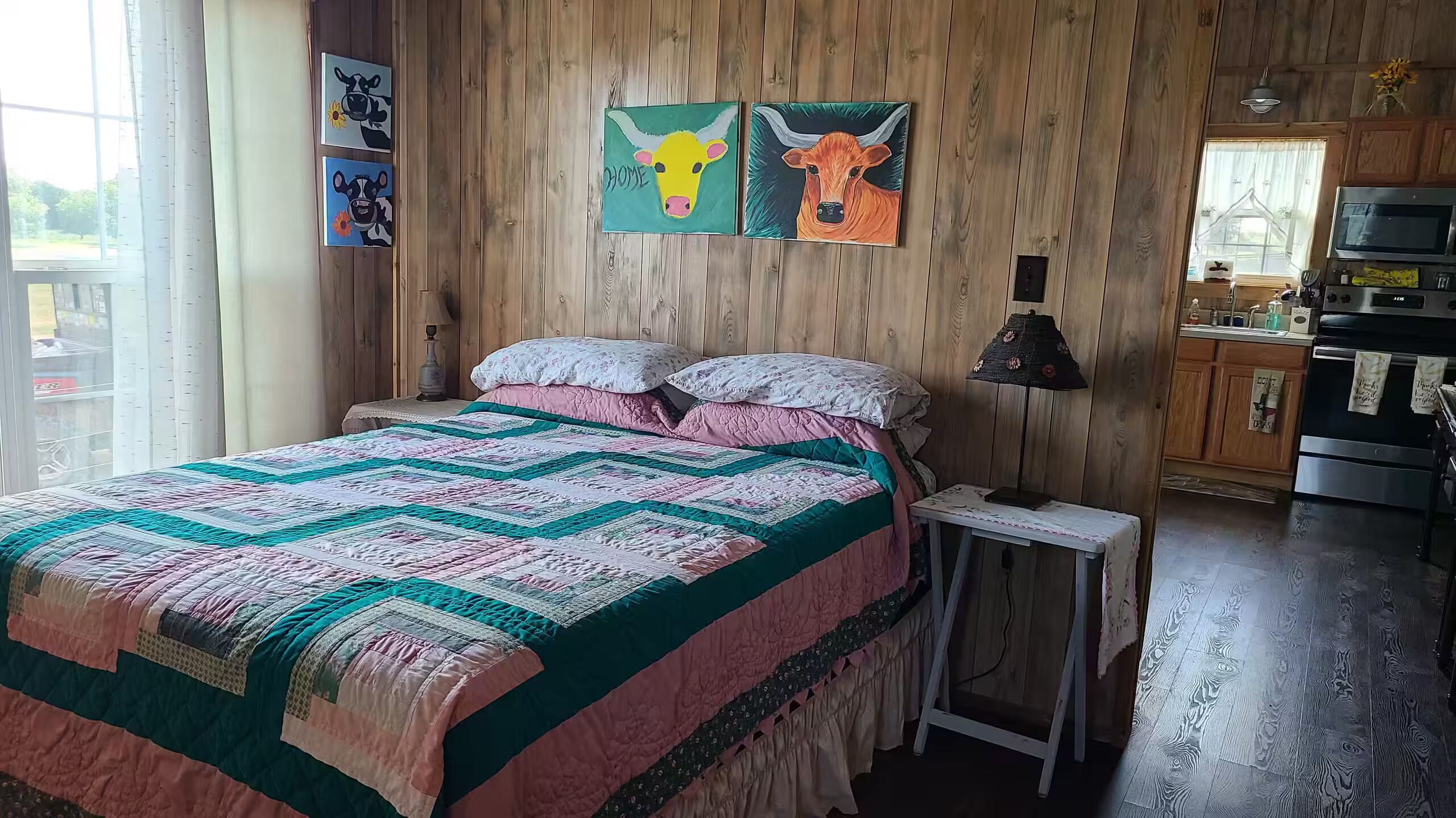 2 dormitorios, tabla de planchar con plancha, wifi y ropa de cama