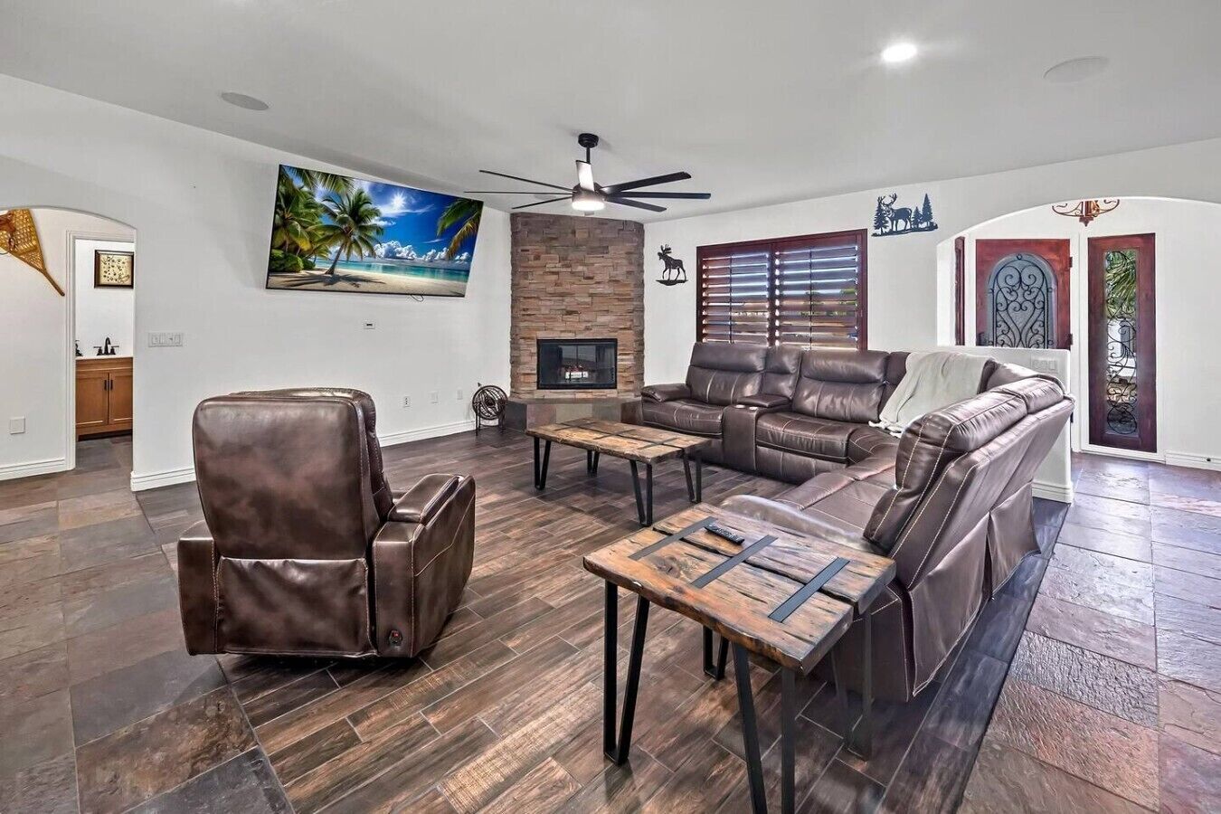 TV, fireplace, foosball, table tennis