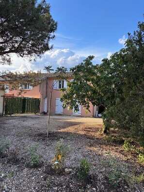 Jardines del alojamiento