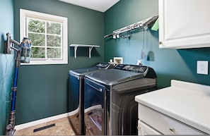 House - 14 Mile Lodge I Hot Tub I Bar I Sleeps 10 (Nekoosa)