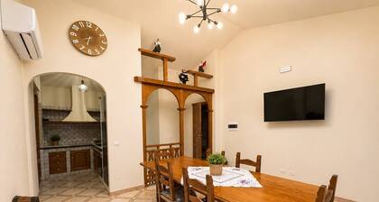 Sunset in Seu, 150 meters from the beach. Ideal for families and couples.