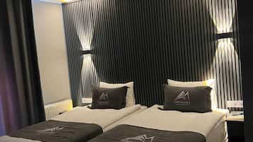 Standard Twin Room, Valley View | Desk, laptop workspace, WiFi (free)