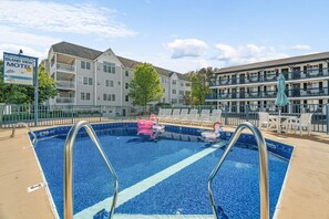 Pool - Beachside Escape-Old Orchard Beach (Old Orchard Beach)