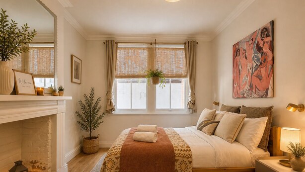 Unclassified image, 1 of 26, button - Stylish Central London Flat with AC | TV | Patio (London)