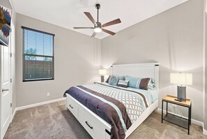 5 bedrooms, WiFi - Modern 5BR Pool Home Sleeps 15 Walk to Stadium (Glendale)