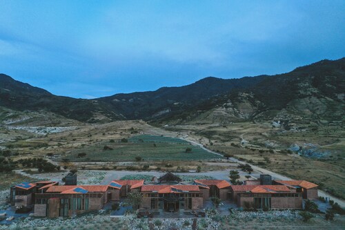 Casa Silencio