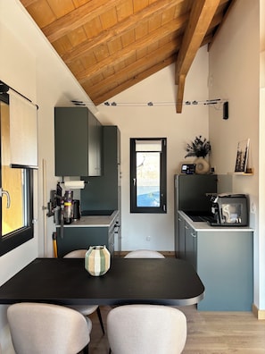 Dining - Chalet with Private Spa, Hammock, and Air Conditioning - 10 min from Gérardmer (Granges-Aumontzey)