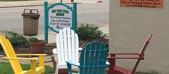 Prairie Cottage King Suite 1/2 block from PW Merc